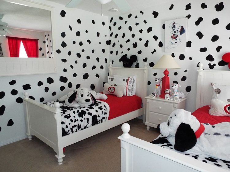 101 Dalmatians bedroom with wall spots