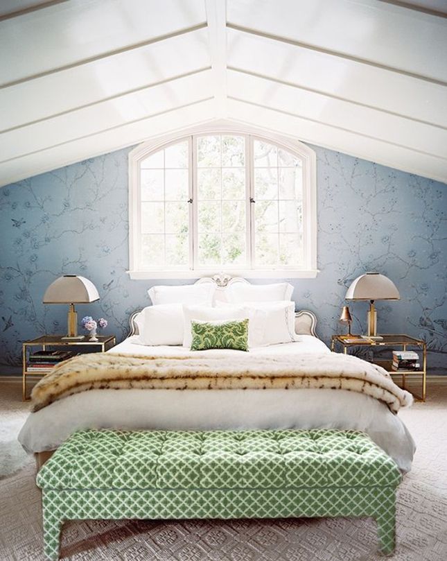 glam-attic-with-king-sized-bed