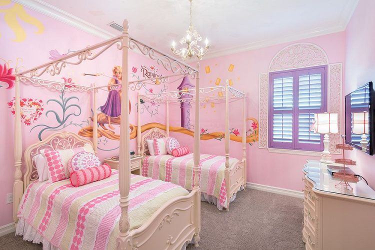 girls bedroom with princess theme