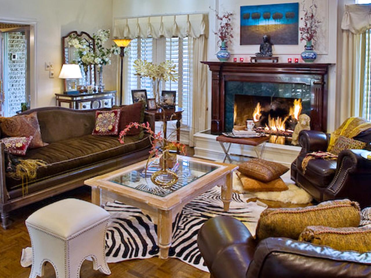 10 Beautiful Living Rooms With Statement Rugs - Housely