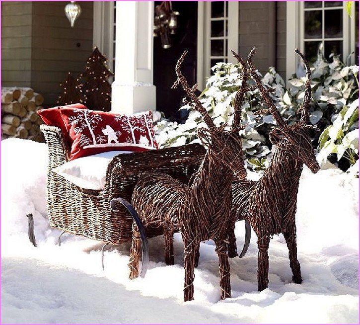 wicker reindeer christmas decor