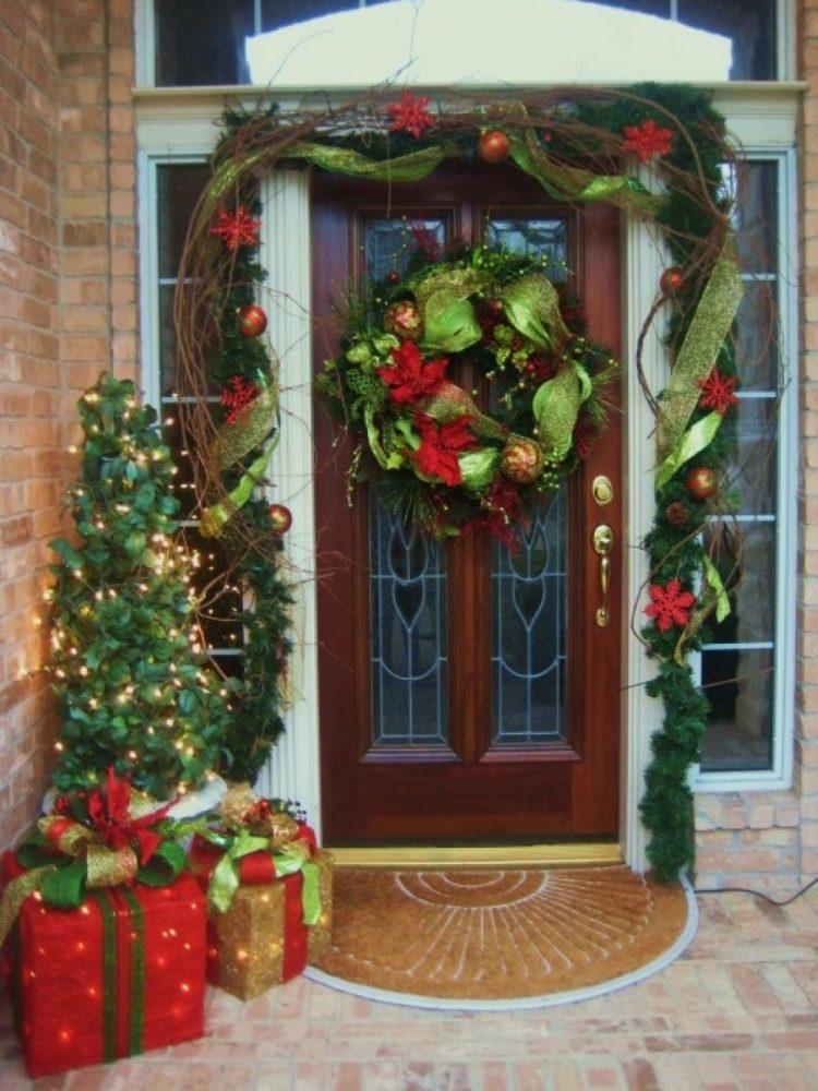 christmas-front-door-decor
