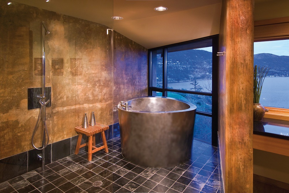 20 Bathrooms With Japanese Soaking Tubs