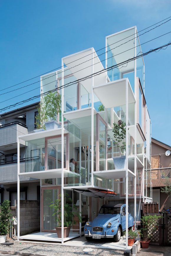 experimental japanese house made of glass