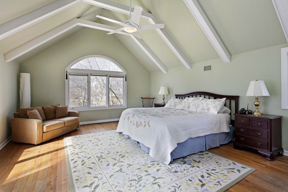 10 Luxurious Attic Designs with King Sized Beds