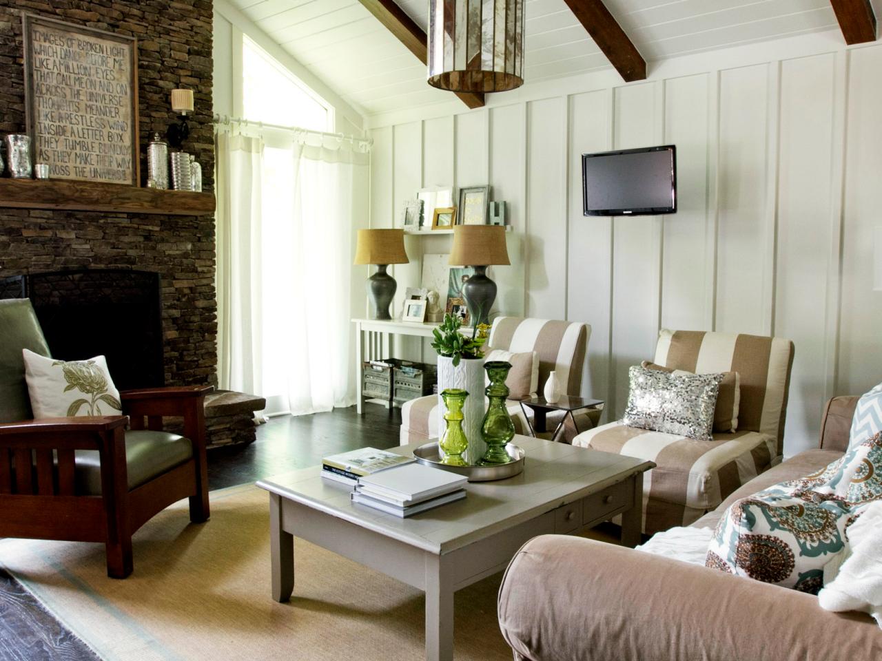10 Cabin Chic Rooms That Will Make You Want to Hibernate