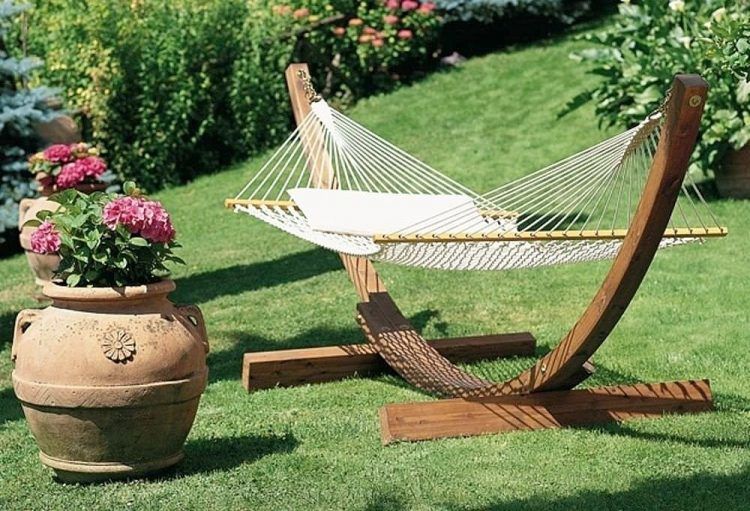 comfortable backyard hammock design