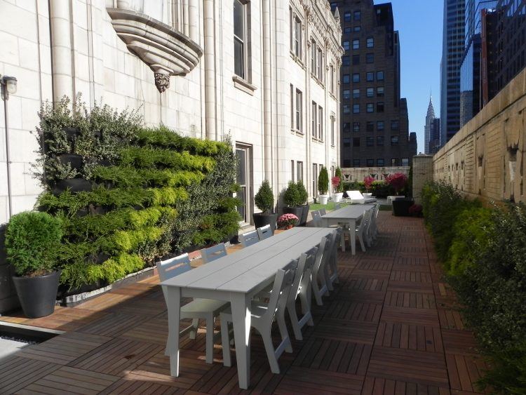 outdoor sitting area with dining tables