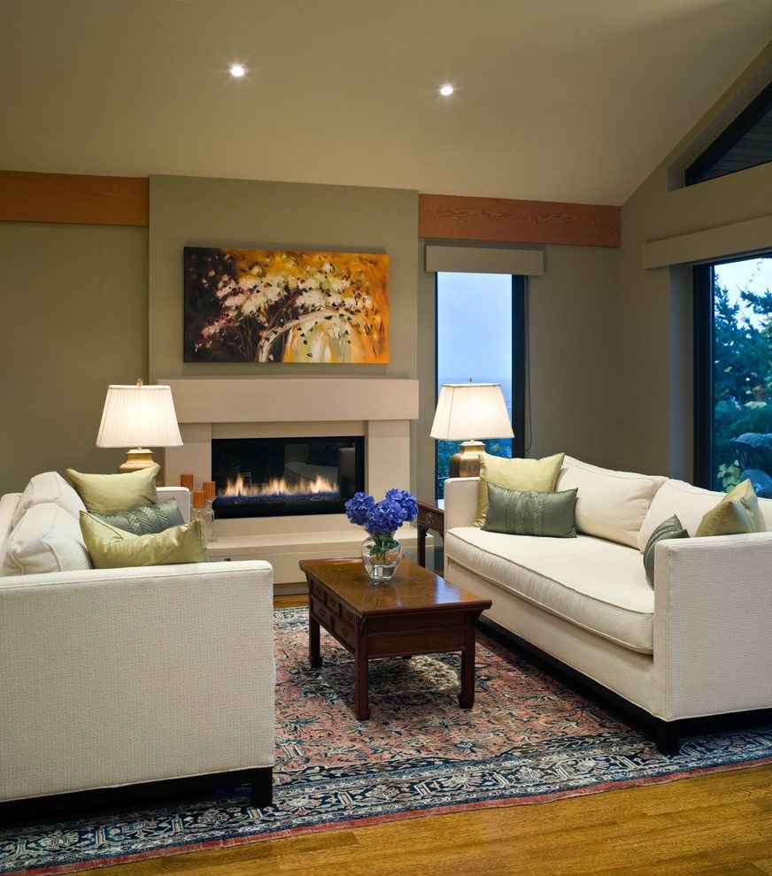 10 Living Rooms Utilizing Canvas Art