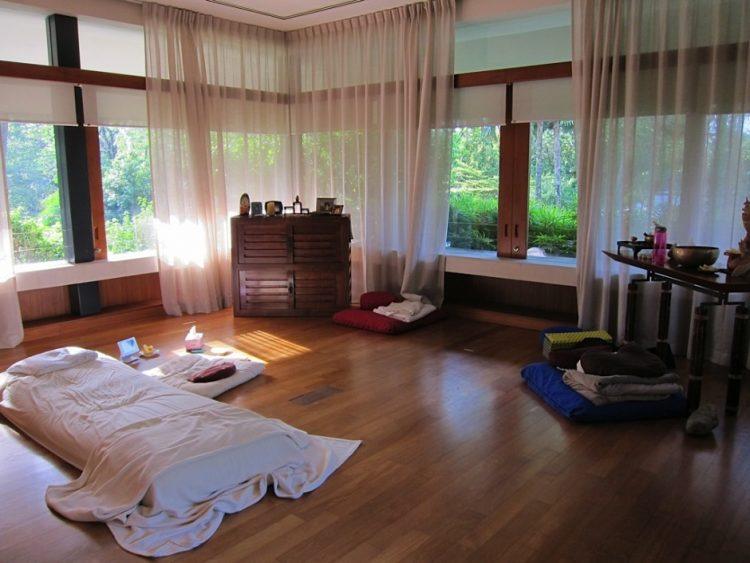 Home Yoga Room - Peaceful & Relaxing Home Yoga Studio