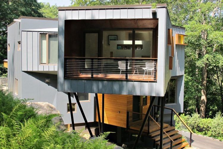prefab home made on stilts