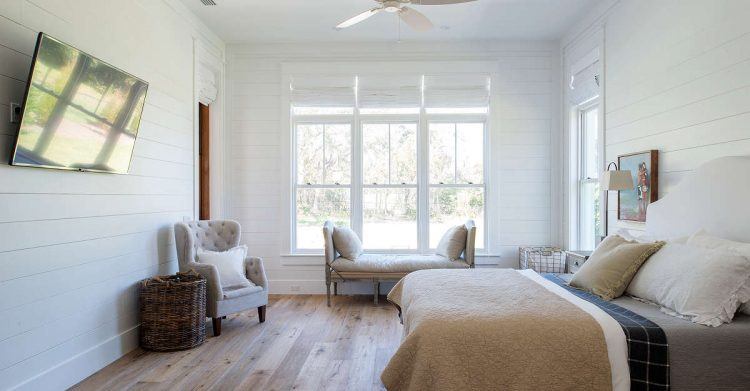 bedroom with ceiling fan