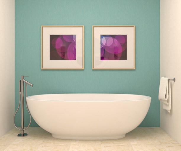 Modern Bathroom with wall decor