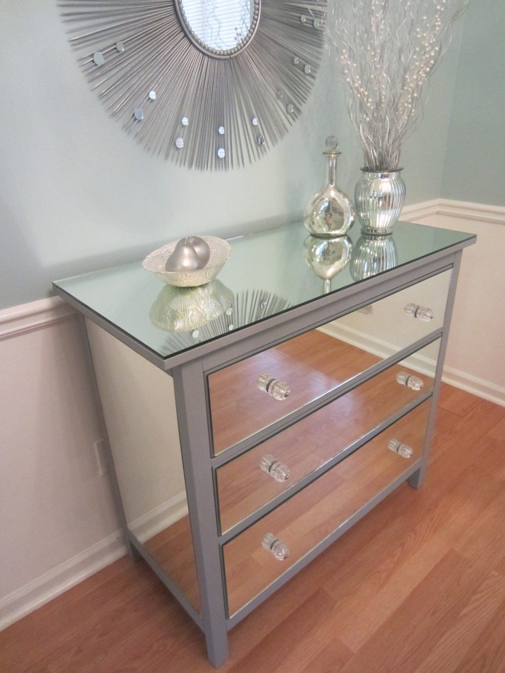 20 Small Dresser Ideas For A Small Bedroom