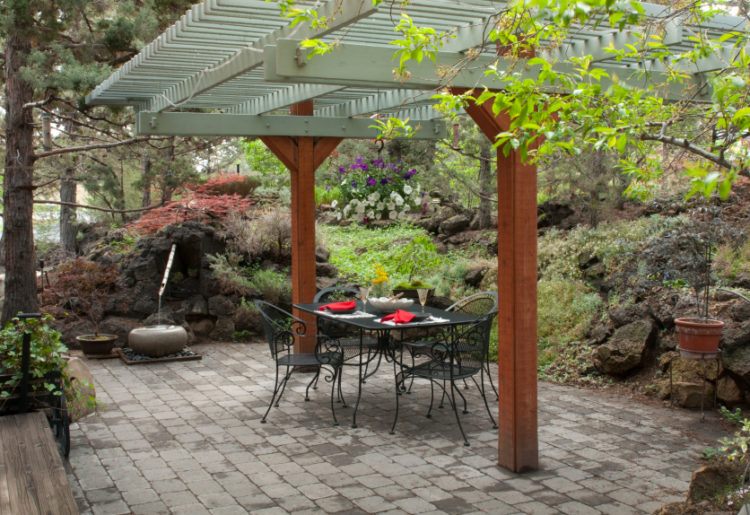 nice outdoor dining area