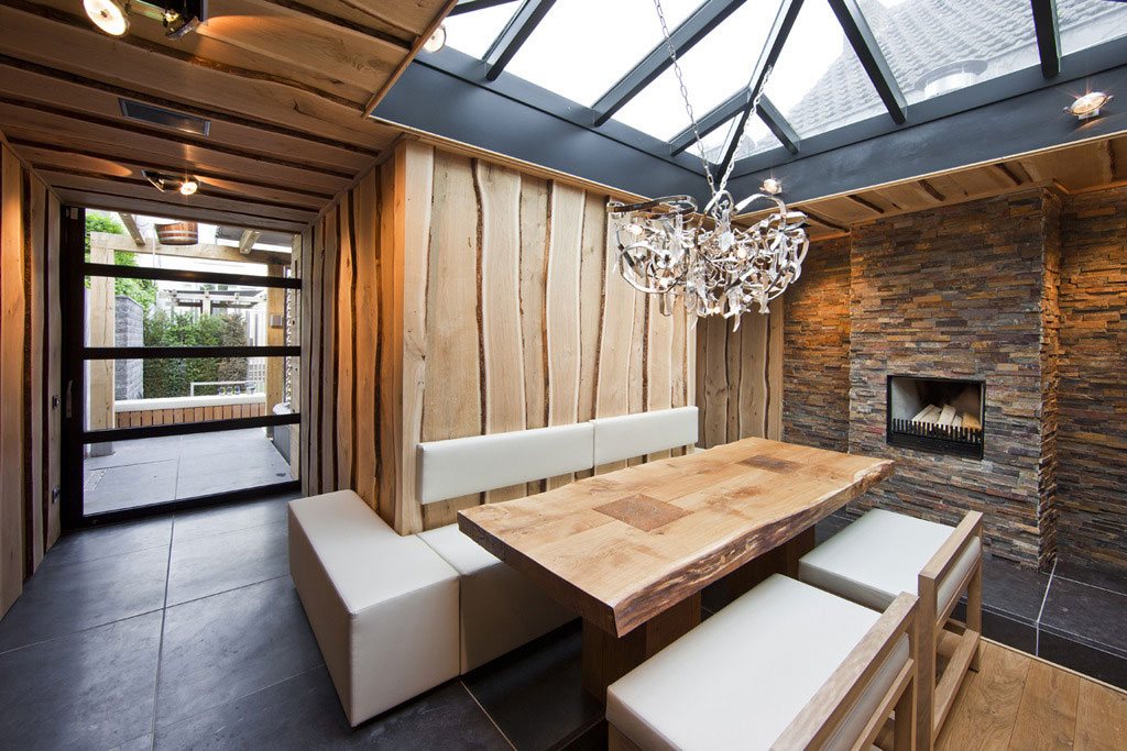 20 Stunning Room Designs With Glass Ceilings