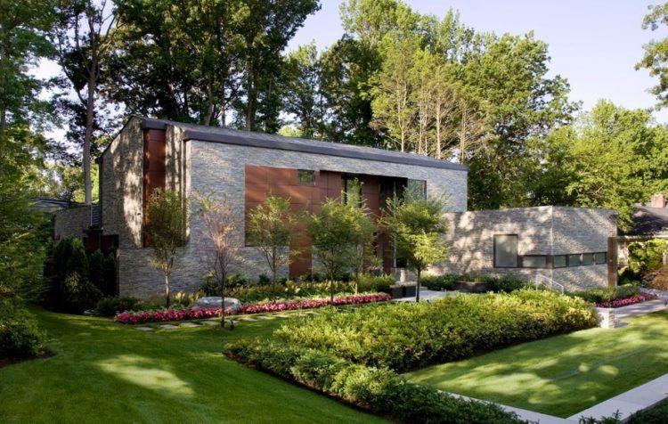 fall curb appeal in front of modern home