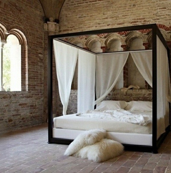 four poster canopy bed