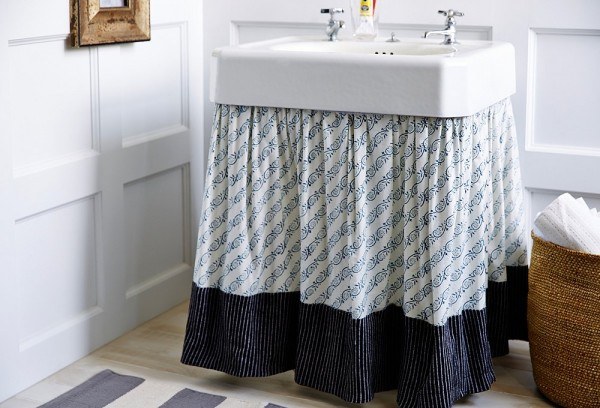 pedestal sink with skirt