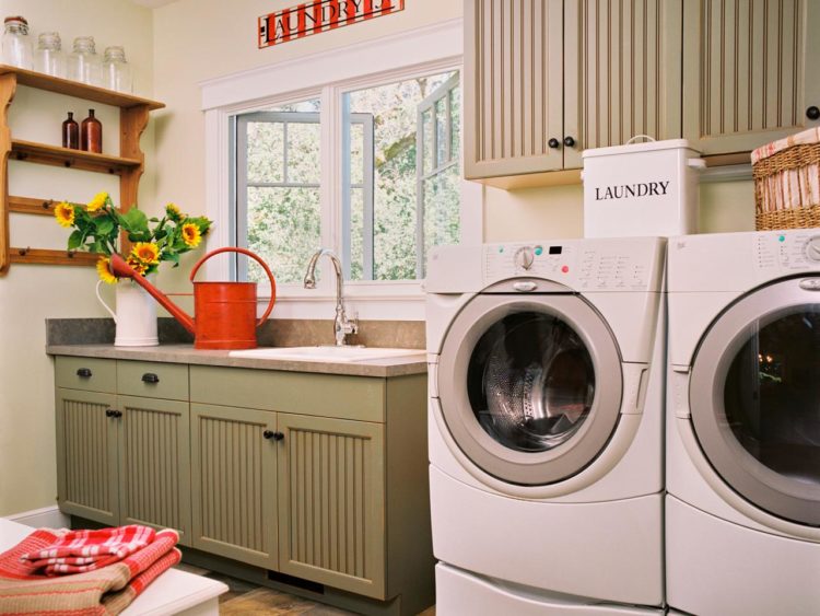 laundry room space with sink