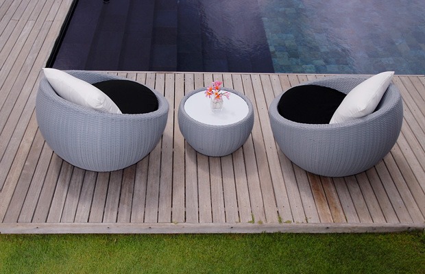 circle chairs for outdoor space