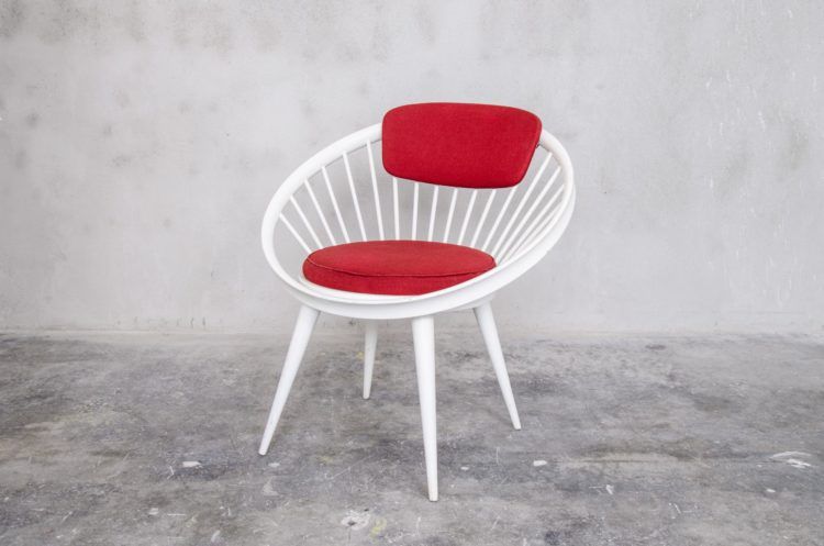 red and white circle chair