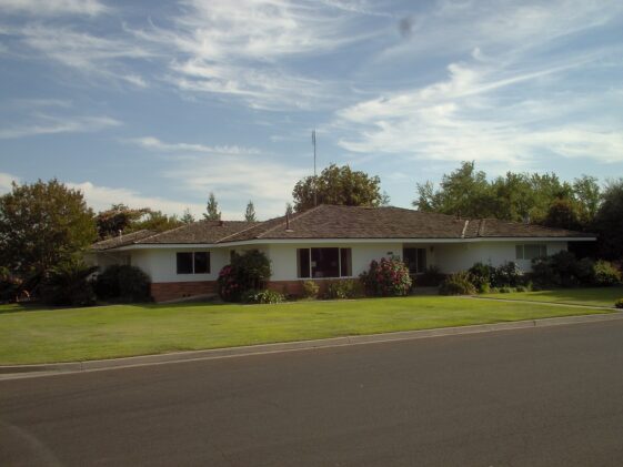 The California Ranch Ranch-Style Homes: History, Style & Characteristics - Housely