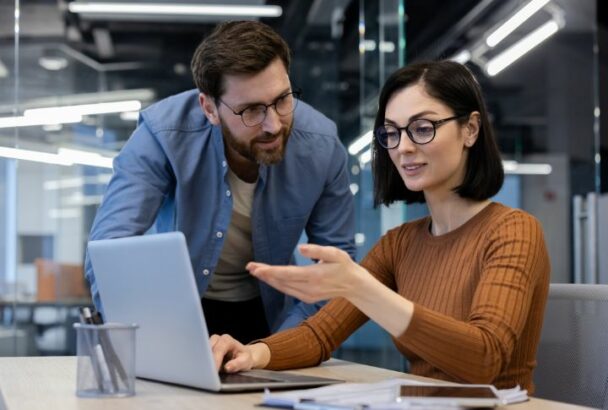 15 Phrases To Instantly Connect With Anyone Housely