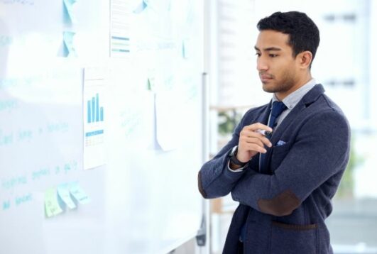 15 Common Habits of Highly Intelligent People - Housely