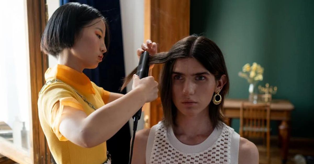 15 Tips for Perfectly Straight Hair Without the Damage - Housely