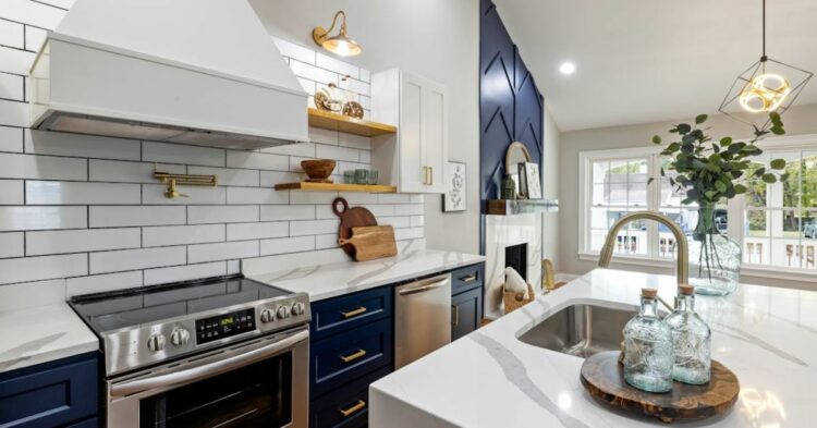15 Inexpensive Kitchen Lighting Solutions for a Fresh Look