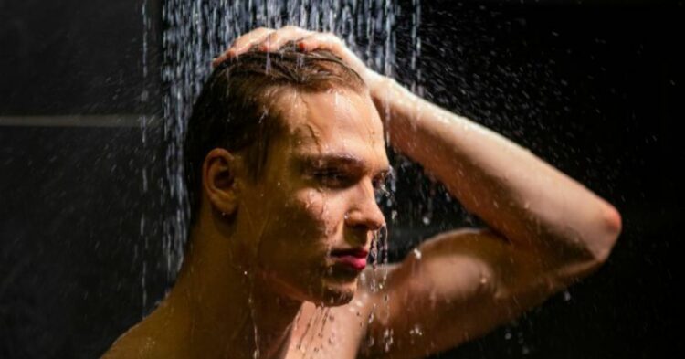 15 Shower Mistakes That Are Ruining Your Routine