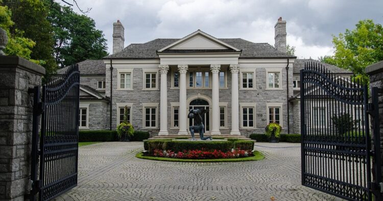 10 Home Features That Have Quietly Disappeared Over Time