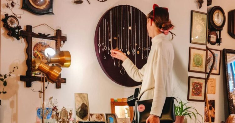 10 Worthless Antiques You Should Ditch Today