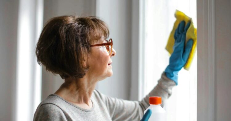 20 Old-School Home Cleaning Hacks That Still Work Like Magic