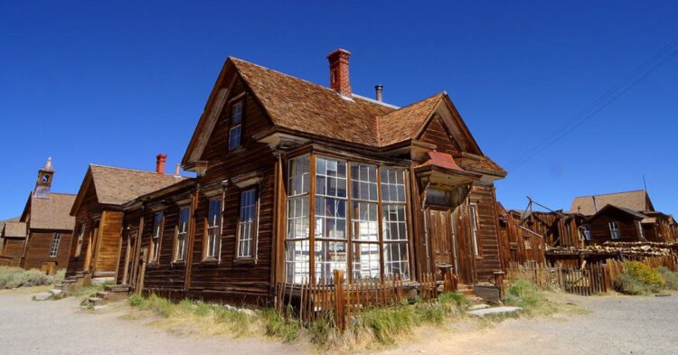 20 Deserted Destinations That Were Once Thriving Settlements