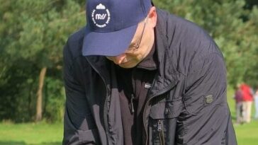 golf, golfers, one, older, sports, ball sports, athletic, hole, putten, green, ball, golf, golfers, older, older, older, older, older, sports, putten