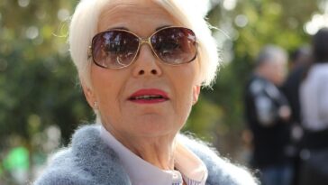woman, portrait, closeup, elderly, leisure, sunglasses, makeup, elderly, elderly, elderly, elderly, elderly