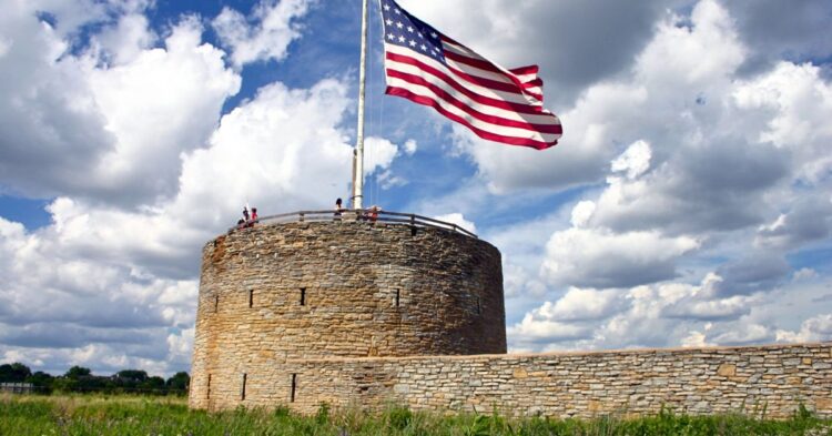 10 Historic Forts To Visit For A Glimpse Into US Military History