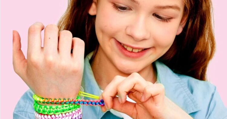 20 Nostalgic Hobbies From Our Youth That Kids Today Miss Out On