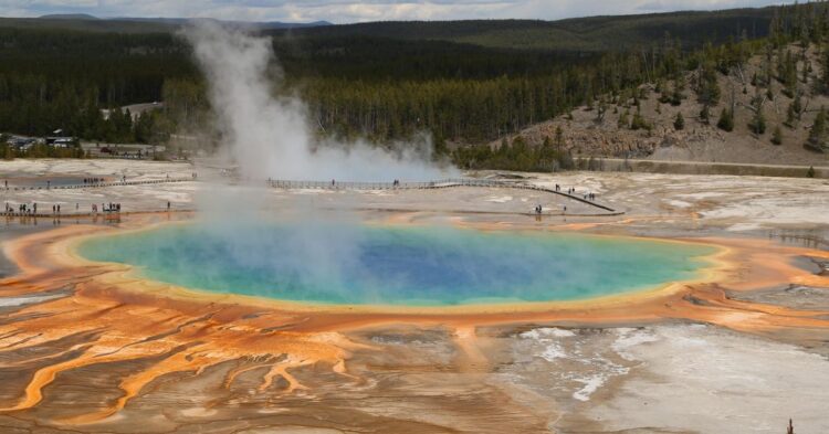 Discover Yellowstone’s Hidden Natural Wonders