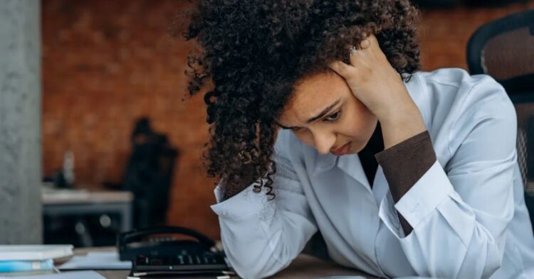 20 Workplace Habits That Could Derail Your Career