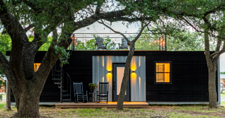 Living In A Container Sounds Fun Until You Discover These 10 Struggles