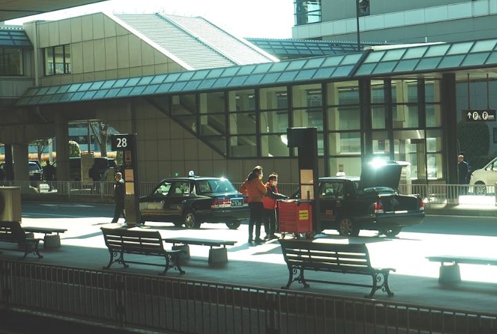 Airport Curbside Check-In