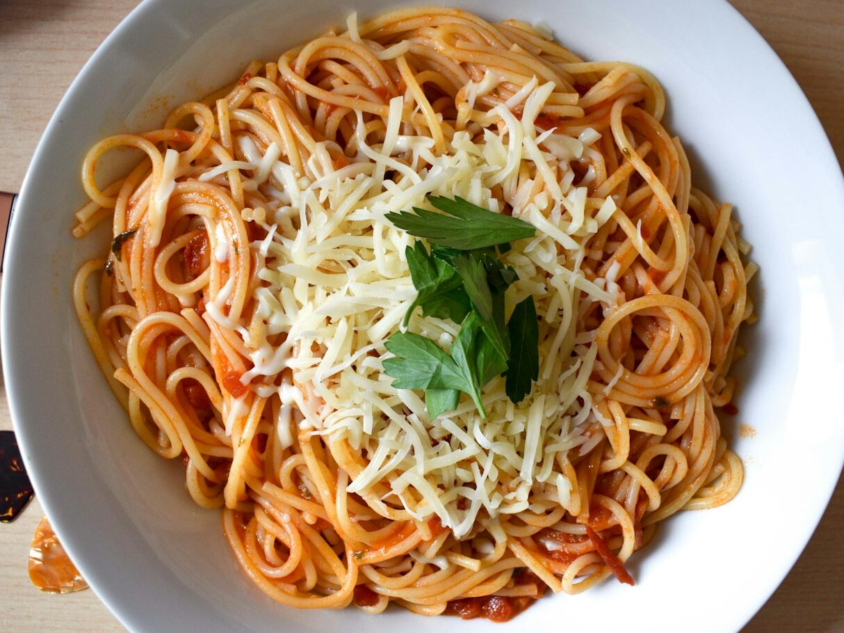 spaghetti on white plate
