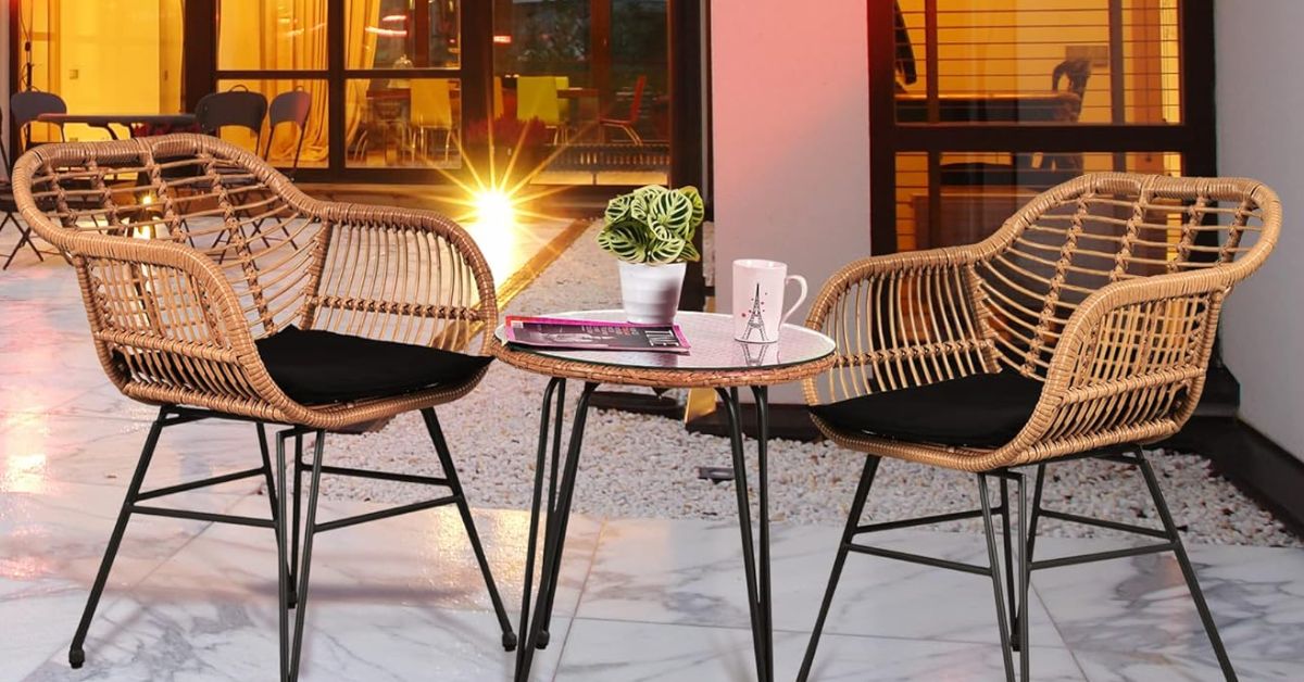 10 Front Porch Details Designers Find At Thrift Stores - Housely