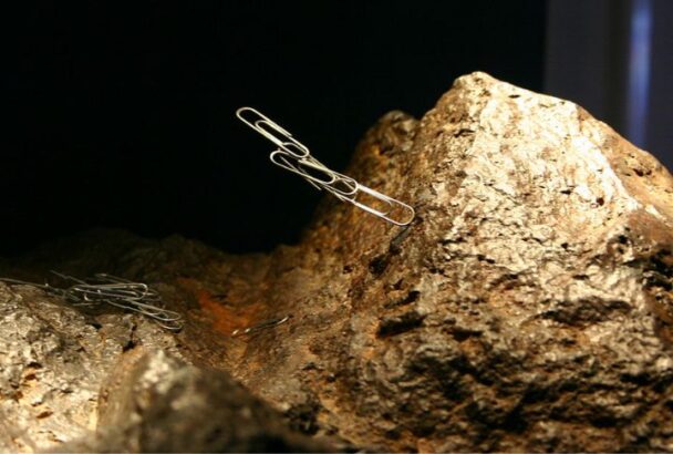 The Rock With A Magnetic Pull That Shifted History - Housely