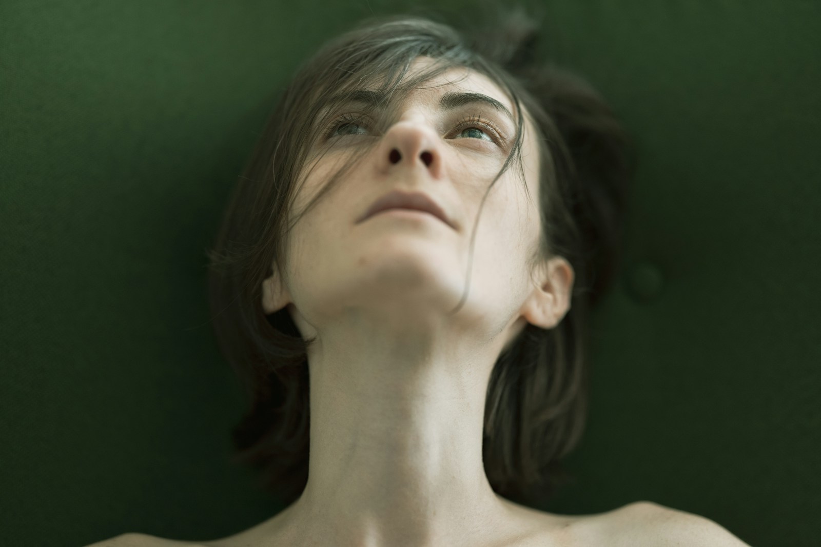 woman with brown hair and brown eyes