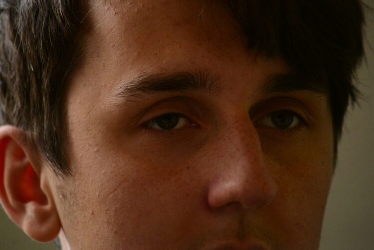 a close up of a man