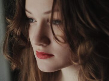 15 Signs You’re Being Manipulated and Don’t Even See It - Housely